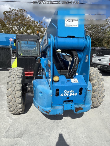 2022 GENIE GTH-844