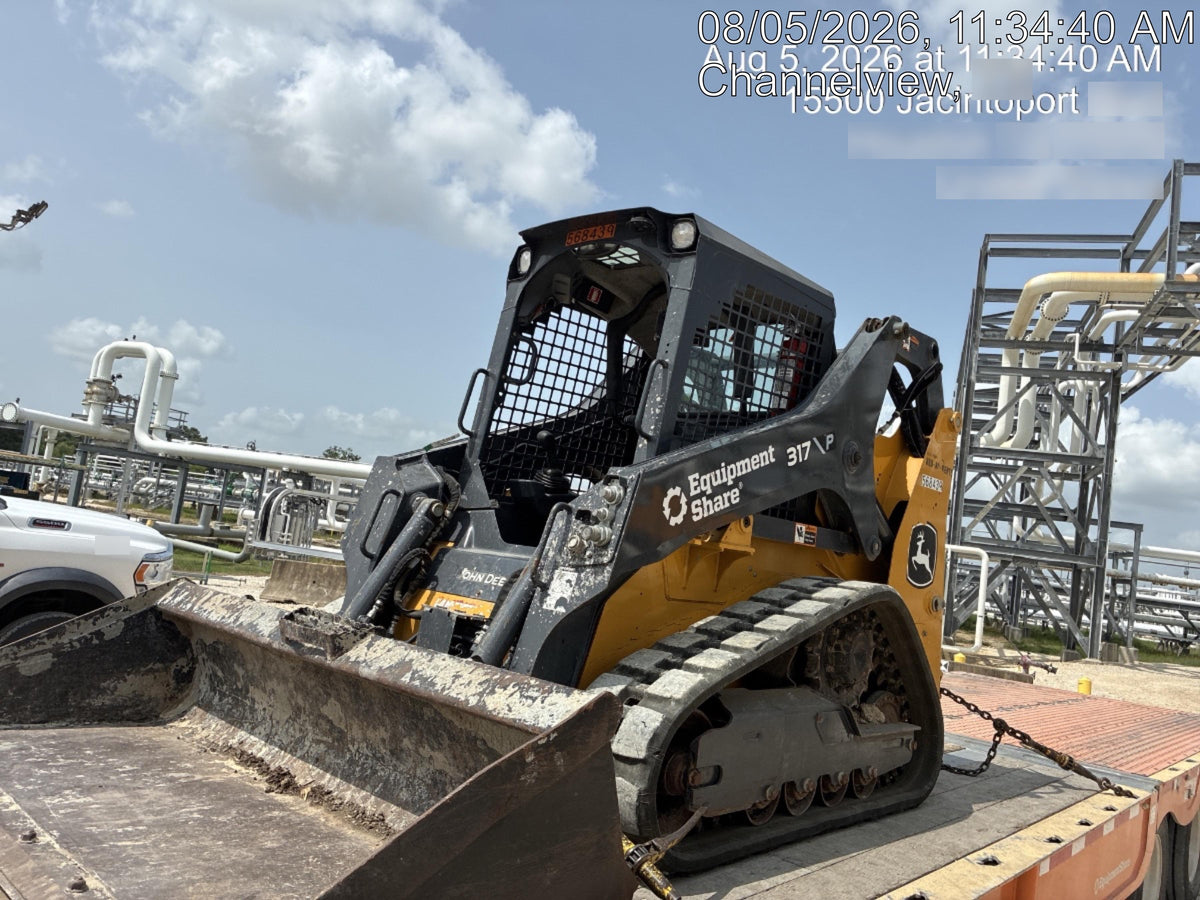 2019 Takeuchi TL8 Cab, Heat/AC, Defroster, 15" Wide Rubber Tracks, Back-up Alarm, Front & Rear Working Lights, Auxiliary Hydraulics, Two-Speed Travel, Electronic Monitoring System, Hydraulic Universal Quick Hitch 76" HD Dirt Bucket with 8 Teeth, 20.3 cubic feet Capacity