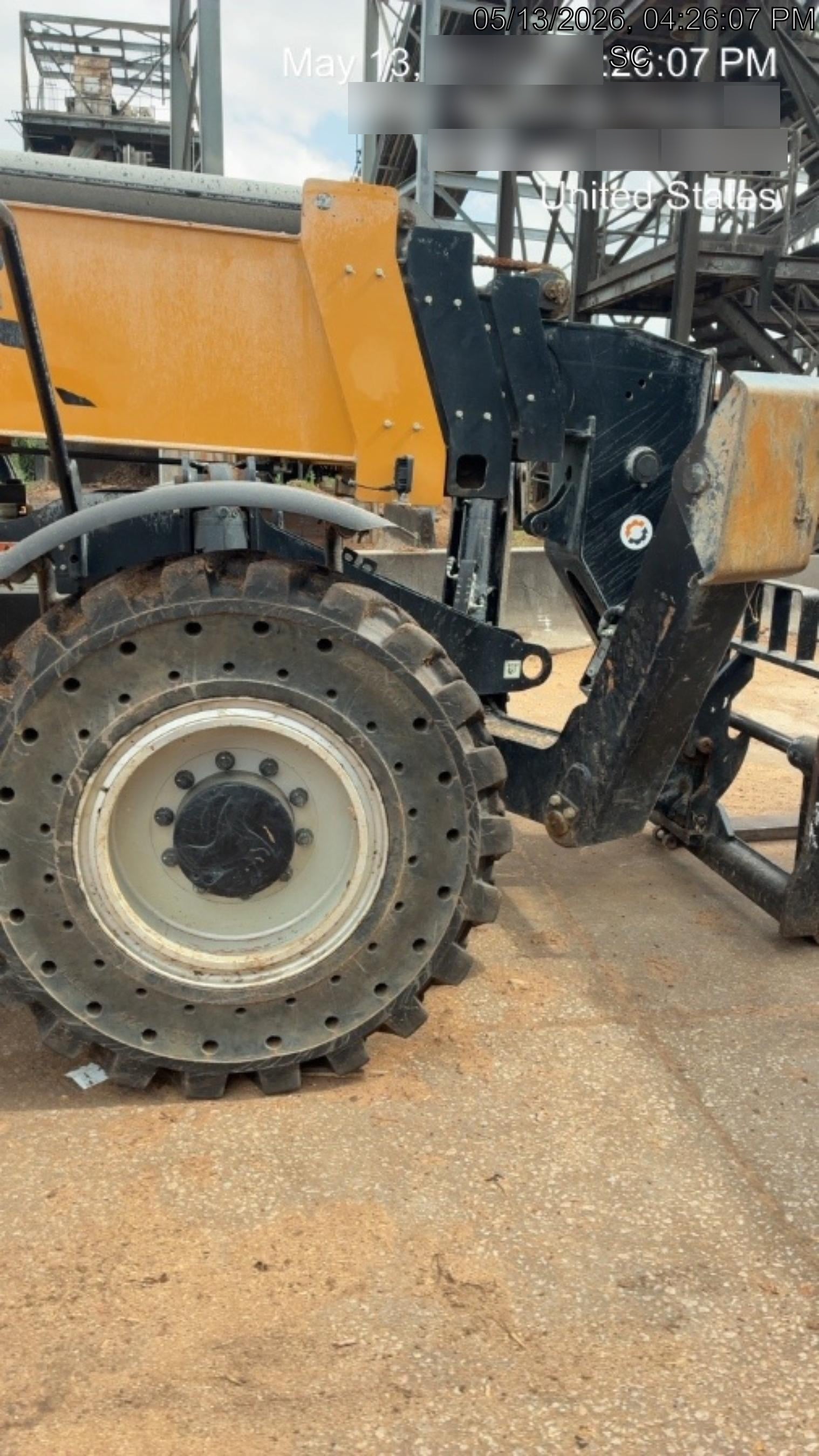 2022 SANY STH1056