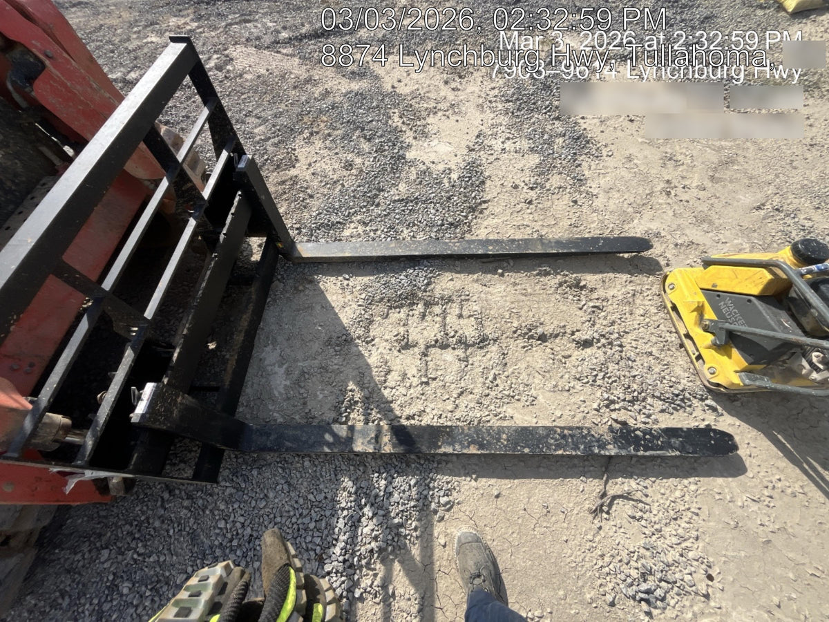 2025 ARROW MATERIAL HANDLING 72" Pallet Forks - Arrow