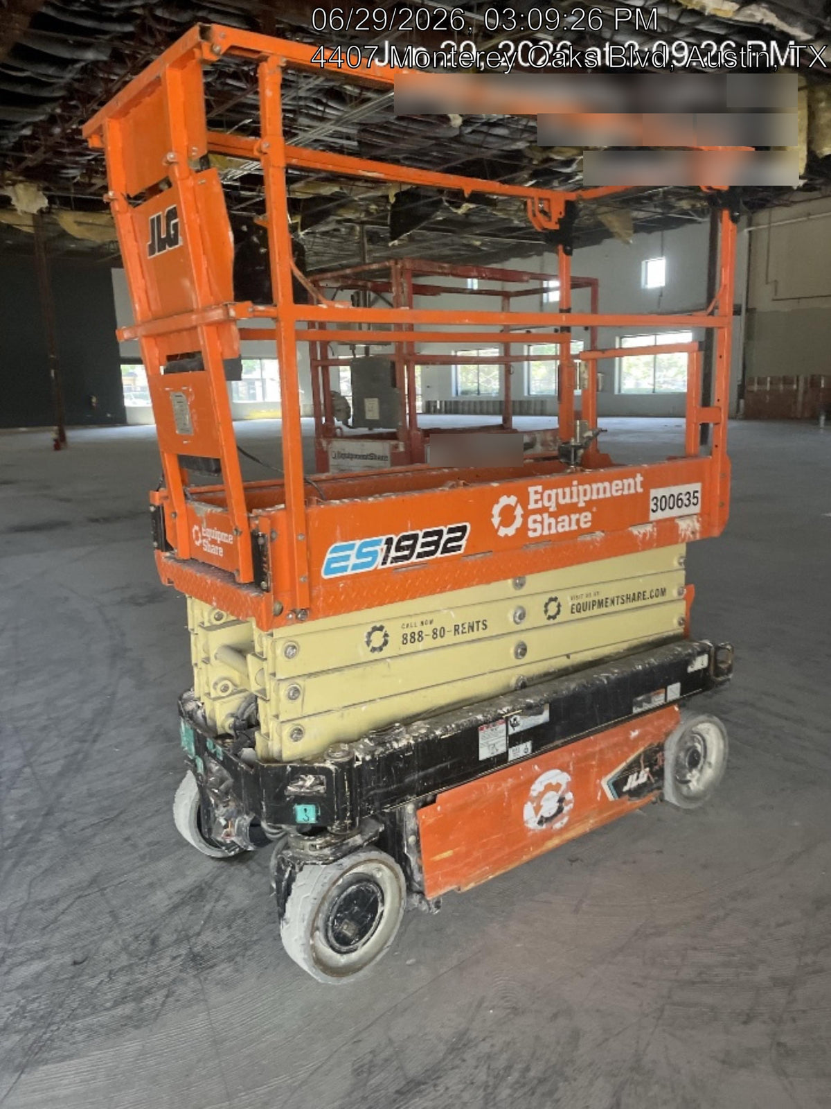 2023 JLG ES1932