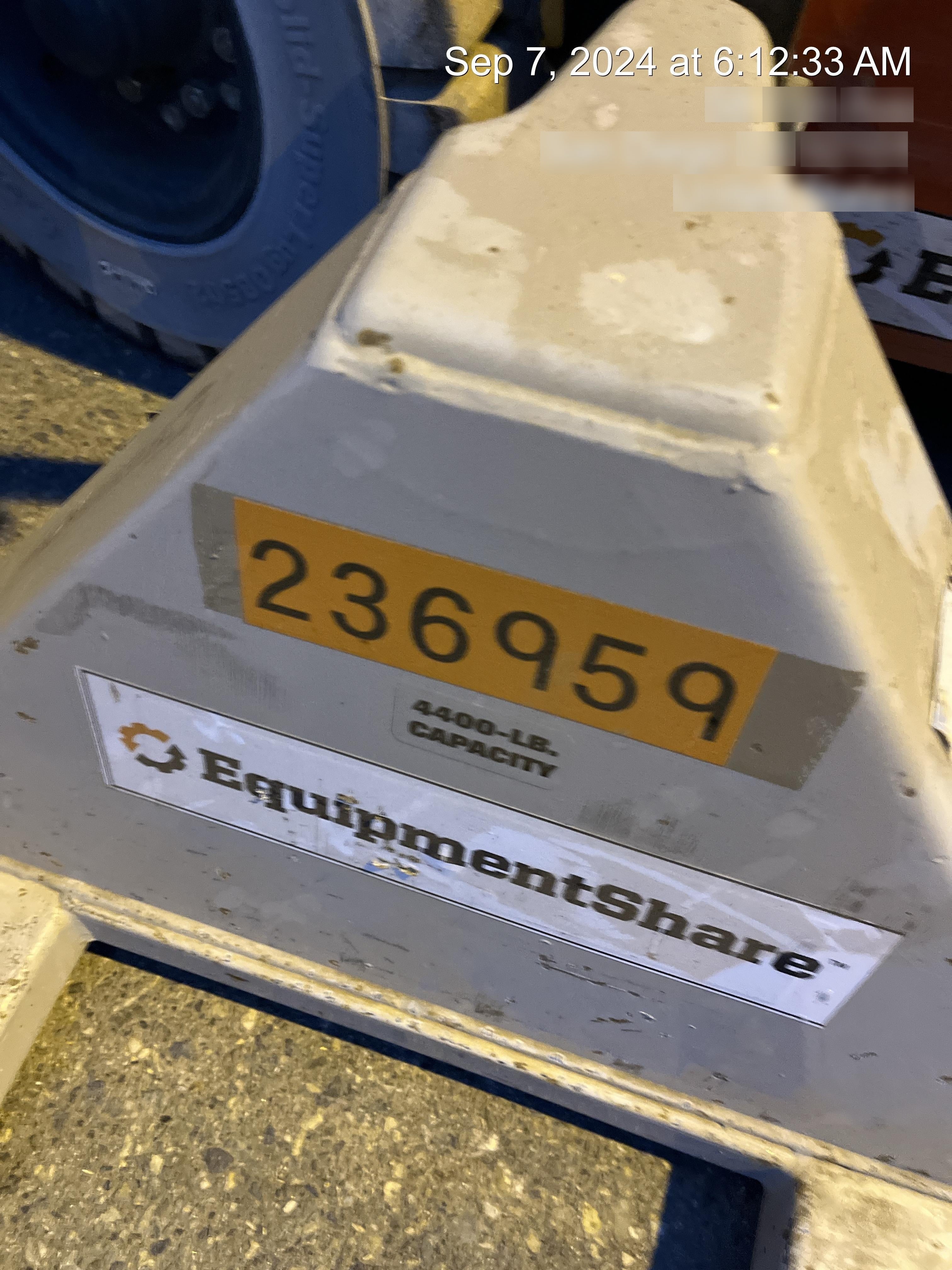 2022 STRONGWAY 4400 lb Pallet Jack