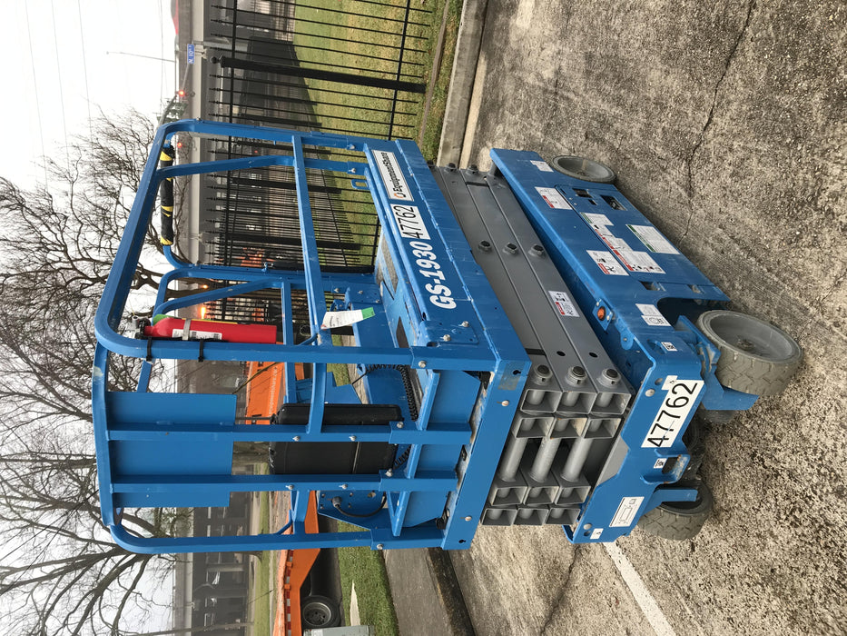 2019 Genie GS-1930 Fixed Rails with Chain Entry