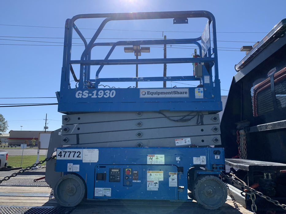 2019 Genie GS-1930 Fixed Rails with Chain Entry