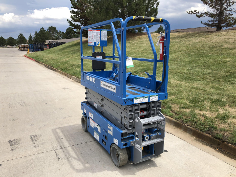 2020 Genie GS-1930 Fixed rails with chain entry gate - Pre A92.20