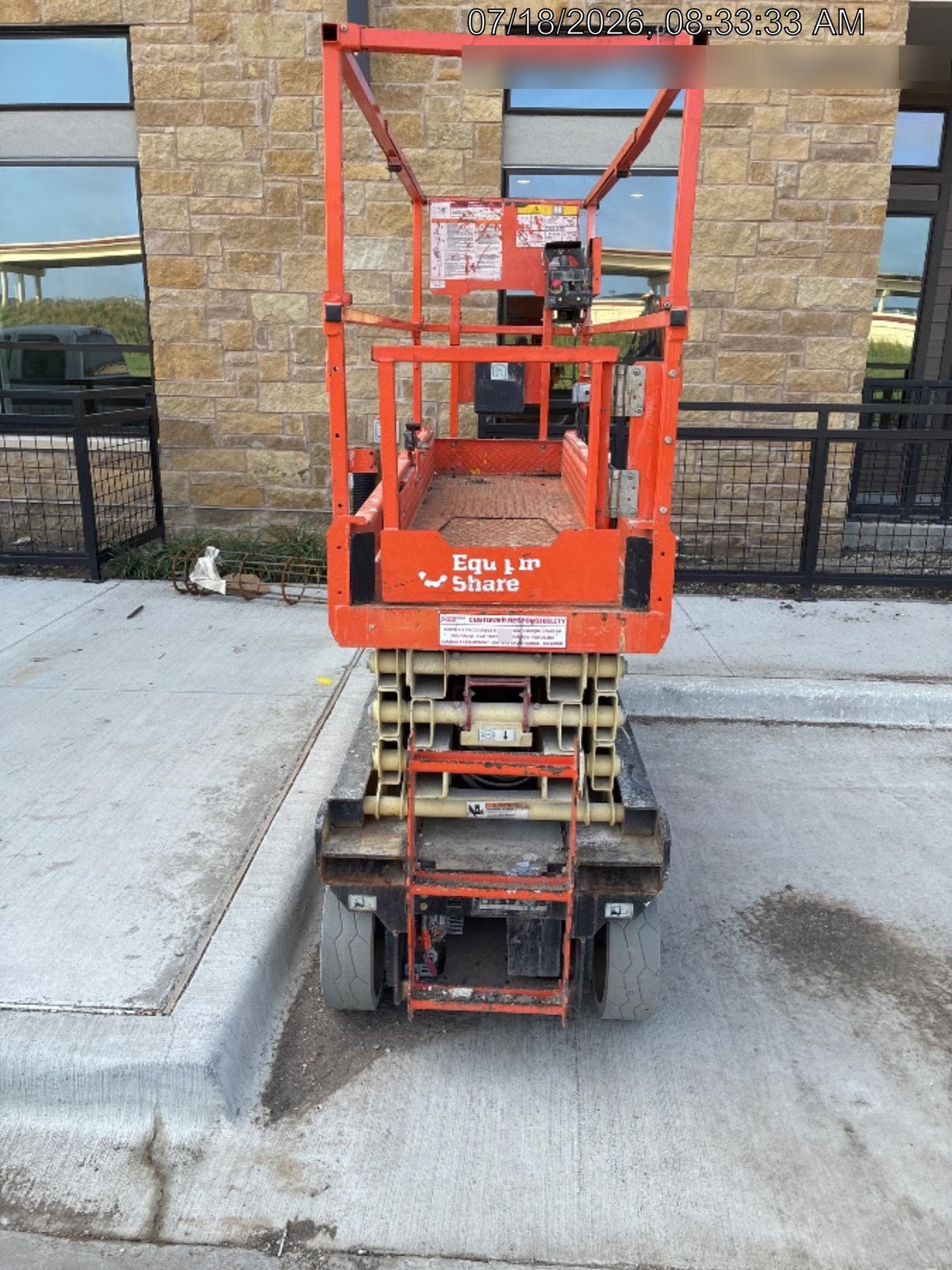 2023 JLG ES2632