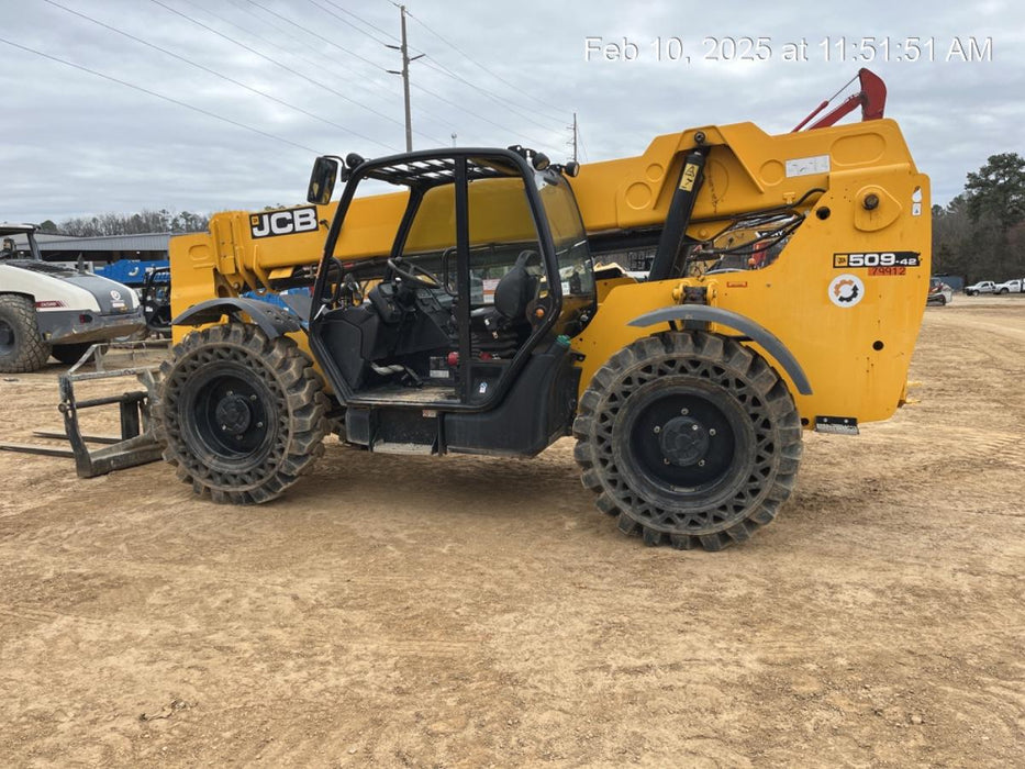 2020 JCB 509-42 Canopy, Solid Tires, Work Lights, Beacon, Aux Hydraulics, Back up Alarm, Lifting Eye, ES Decals