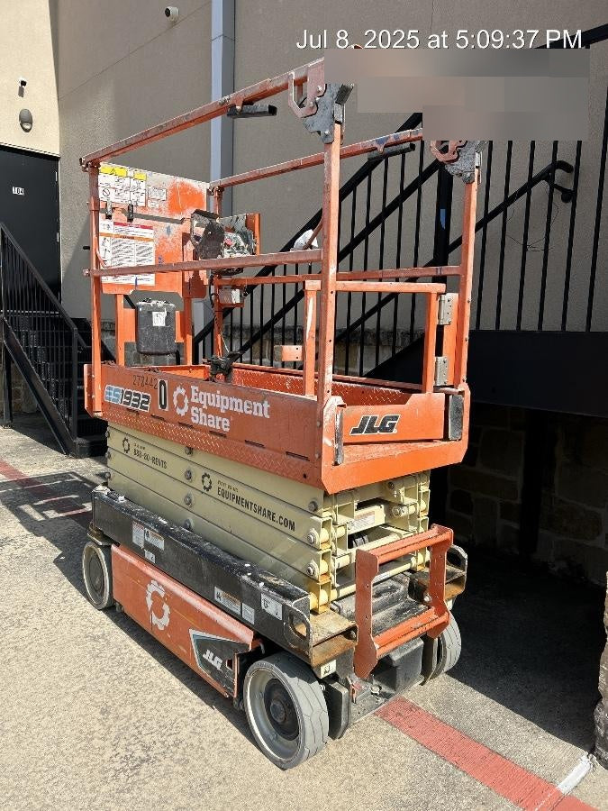 2022 JLG ES1932