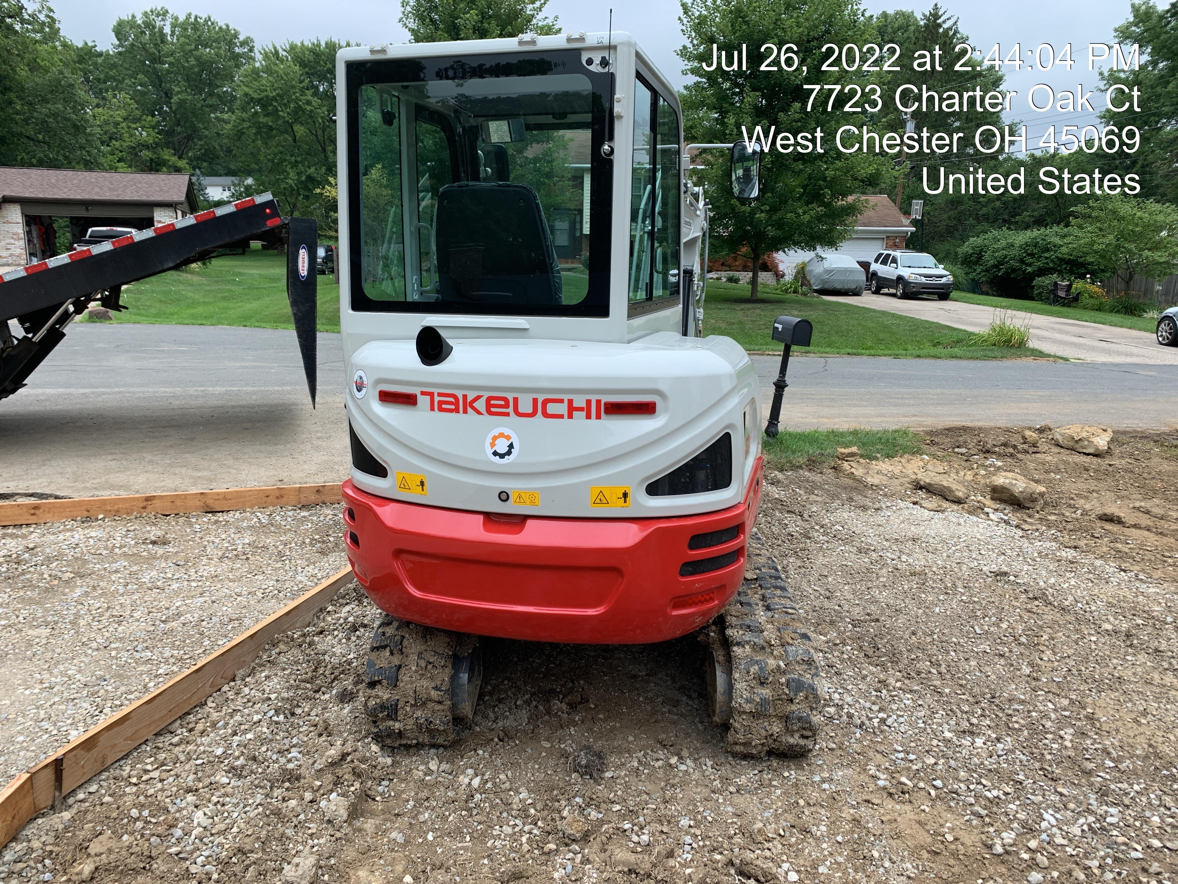 2022 TAKEUCHI TB235-2CR