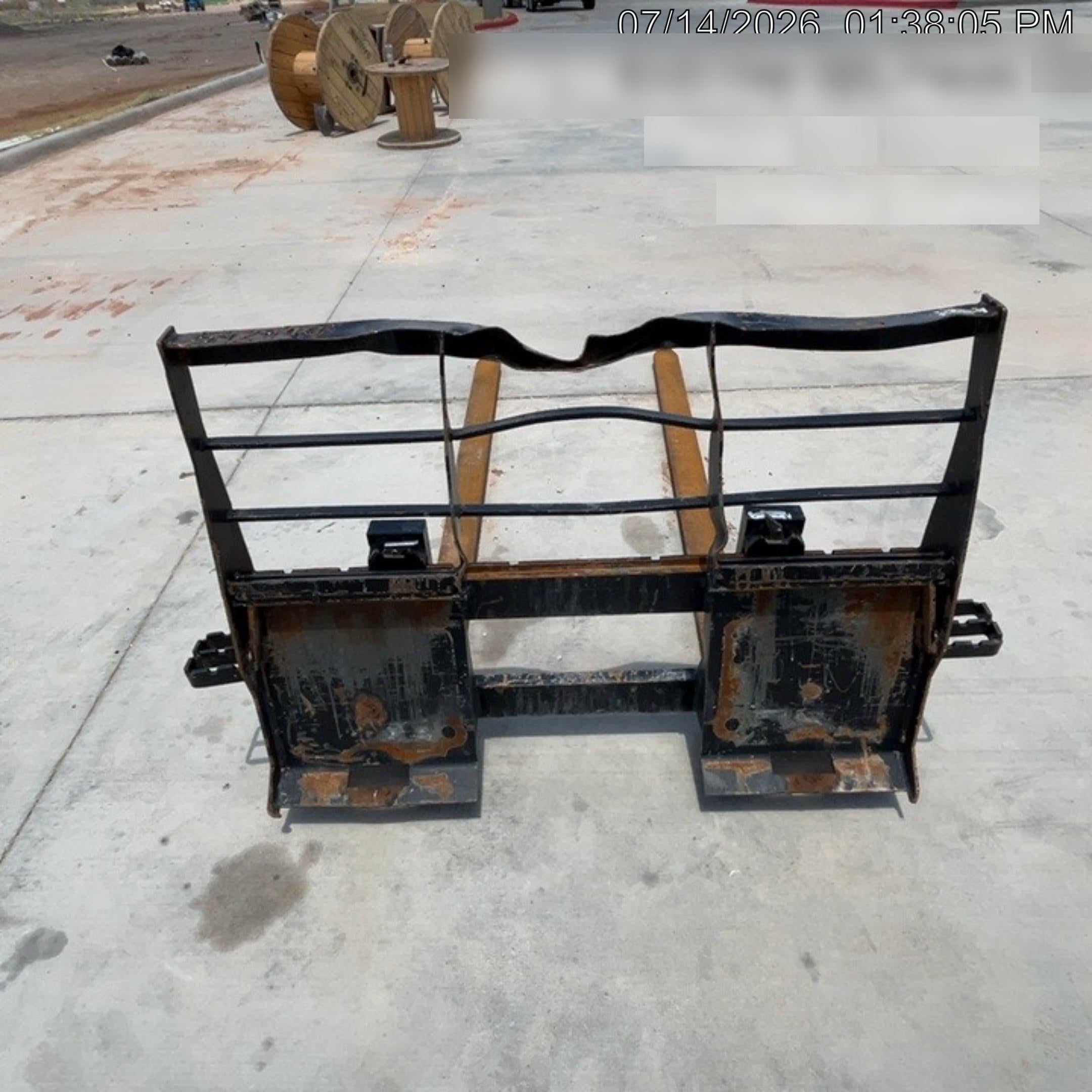 2025 ARROW MATERIAL HANDLING 24" Pallet Fork Frame