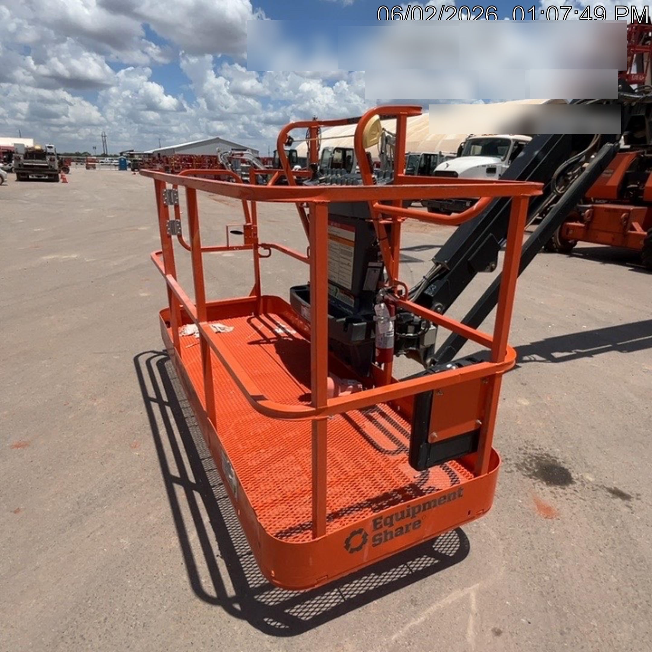 2023 JLG 860SJ