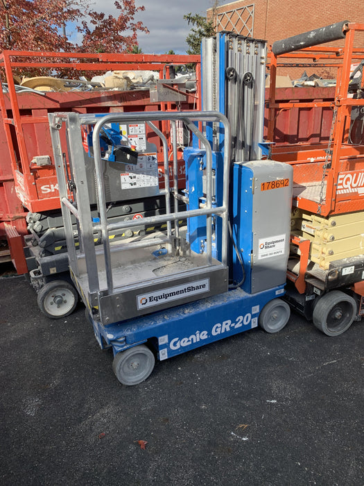 2021 GENIE GR-20