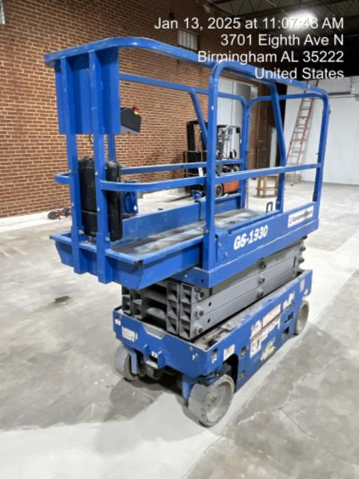 2019 Genie GS-1930 Fixed rails with chain Entry