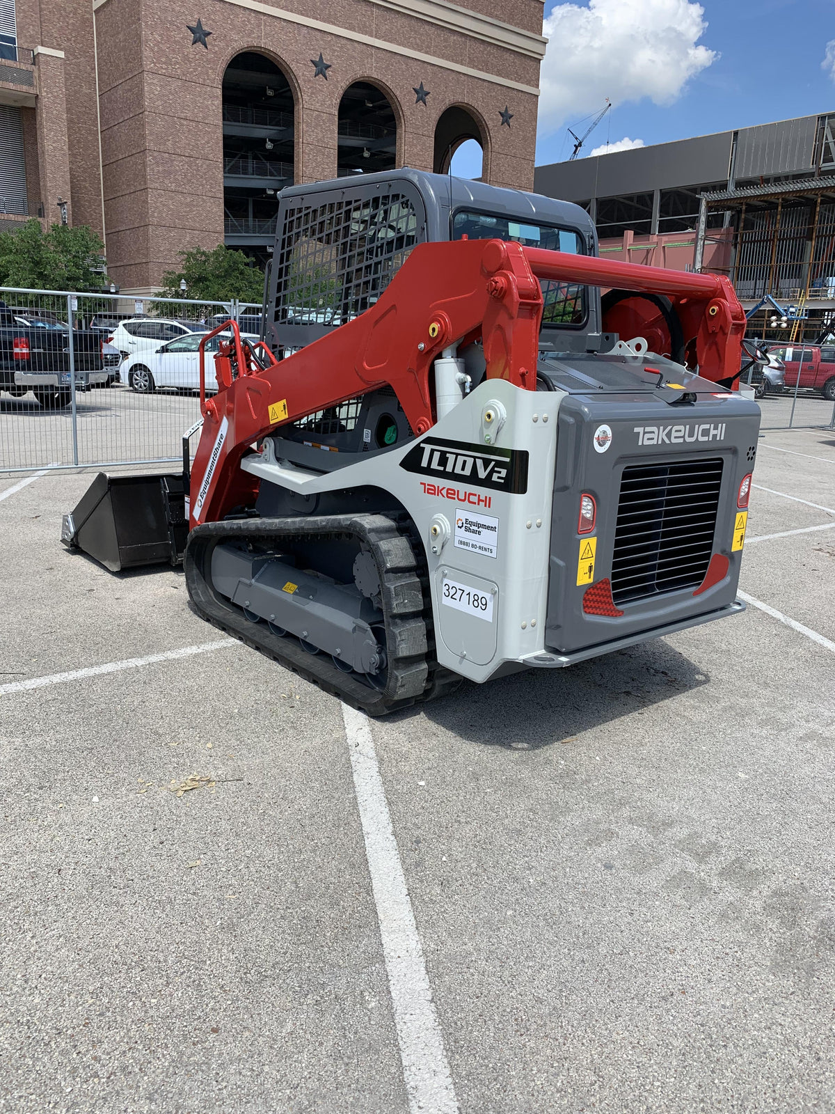 2023 TAKEUCHI TL10V2-CR