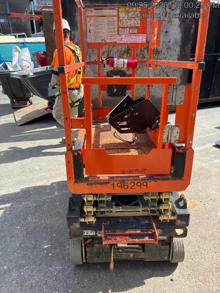2021 JLG ES1330L