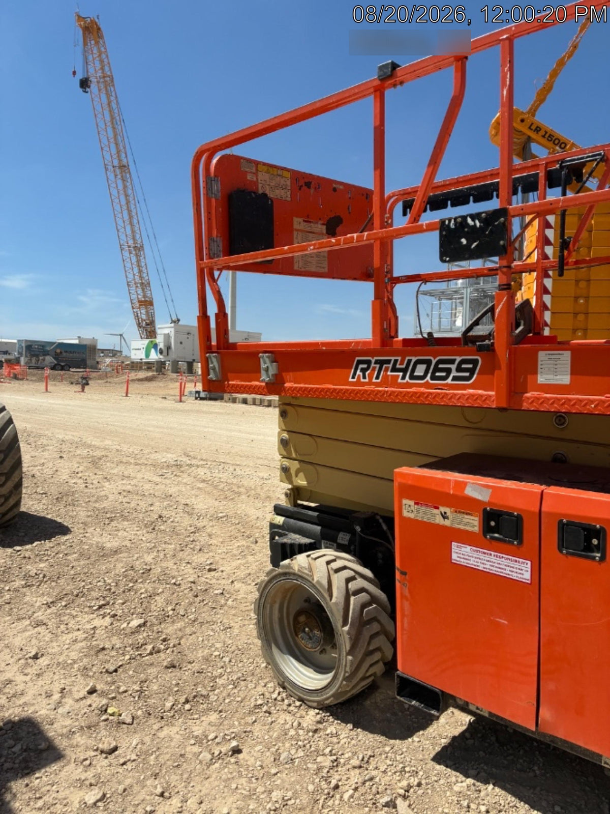 2022 JLG RT4069