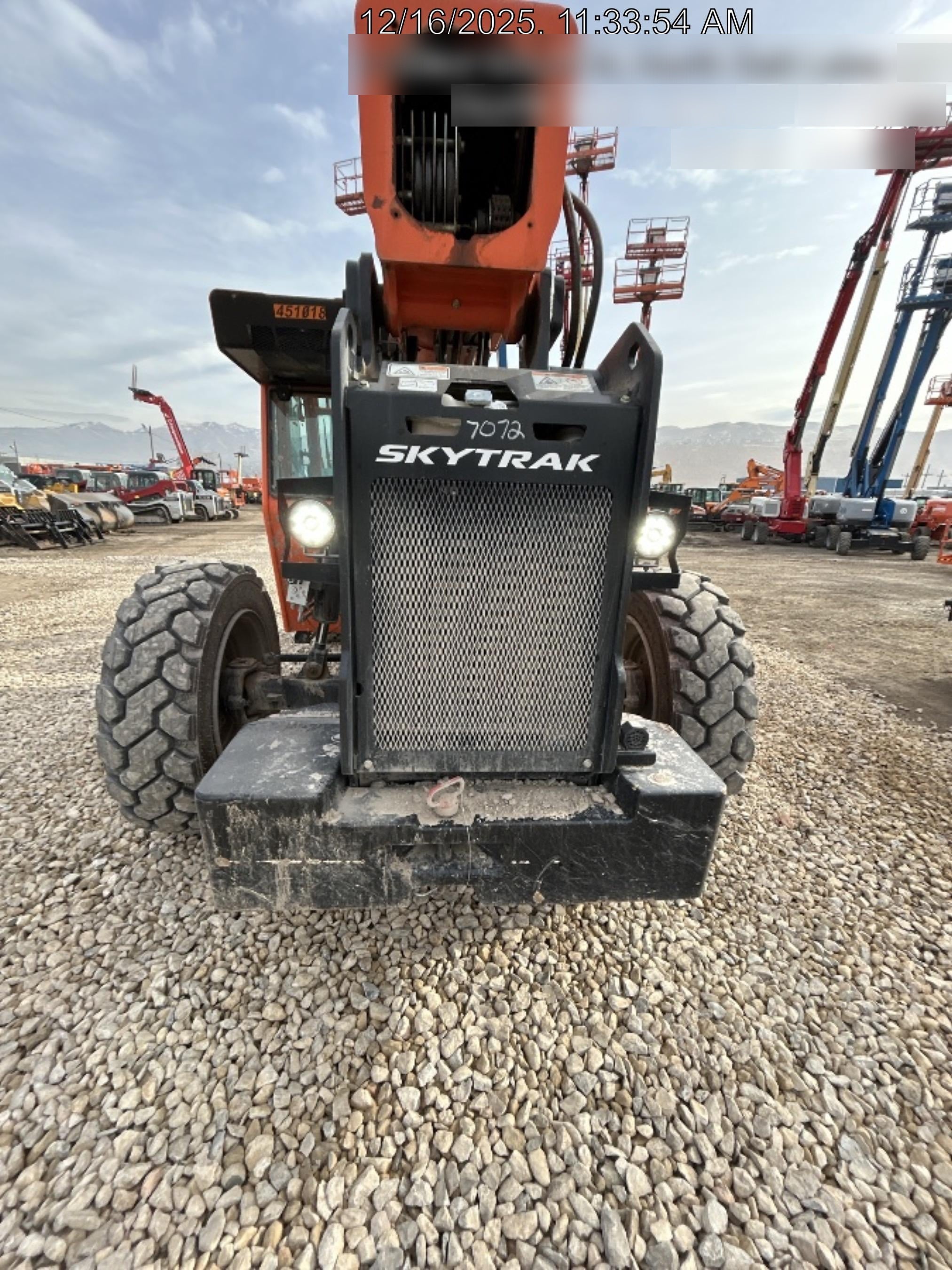 2024 SKYTRAK 8042
