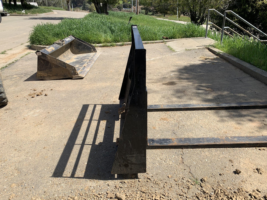 2020 ARROW MATERIAL HANDLING 60" Pallet Forks - Arrow