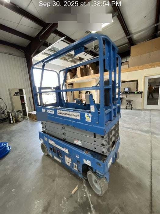 2020 Genie GS-1930 Solid Non Marking Tires, Beacon, Folding rails with half height swing gate