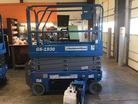 2019 Genie GS-1930 Fixed Rails with Chain Entry
