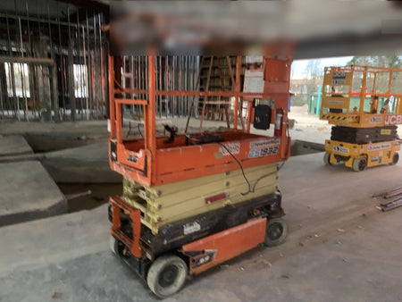 2022 JLG ES1932