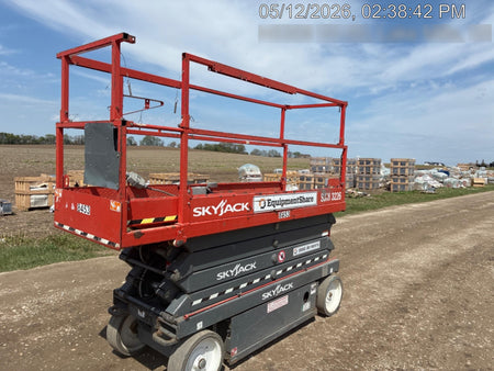 2018 Skyjack SJIII-3226 Skyjack SJIII3226 Scissor Lift w/Trojan Batteries