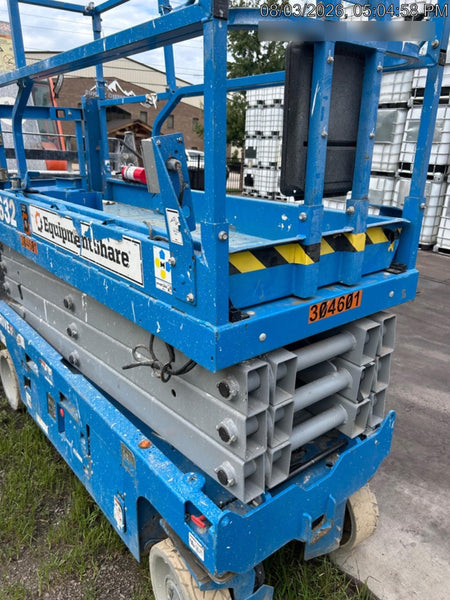 2023 GENIE GS-2632