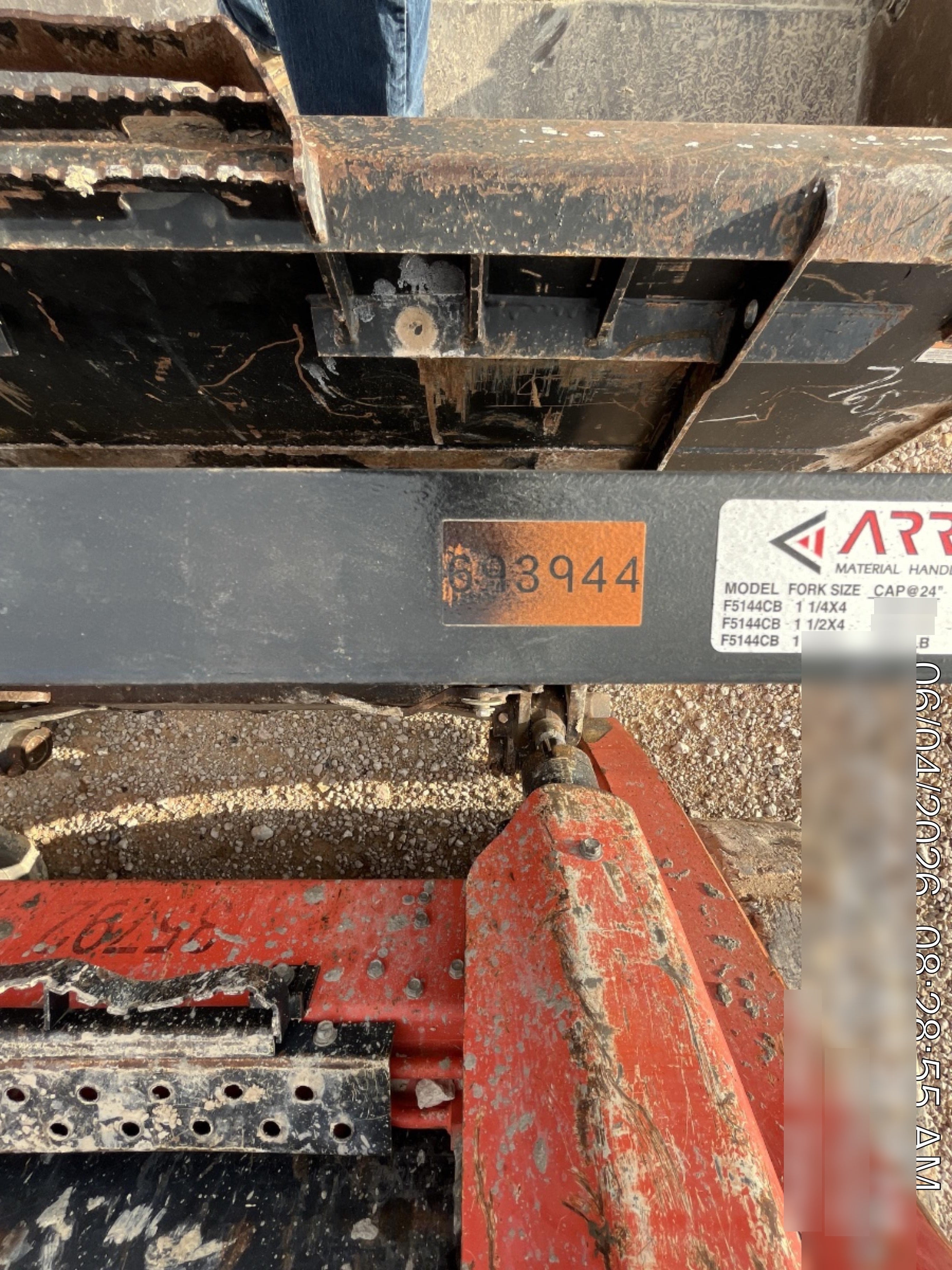 2026 ARROW MATERIAL HANDLING 48" Pallet Forks - Arrow