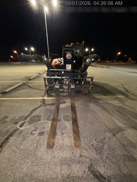 2022 JLG 1075