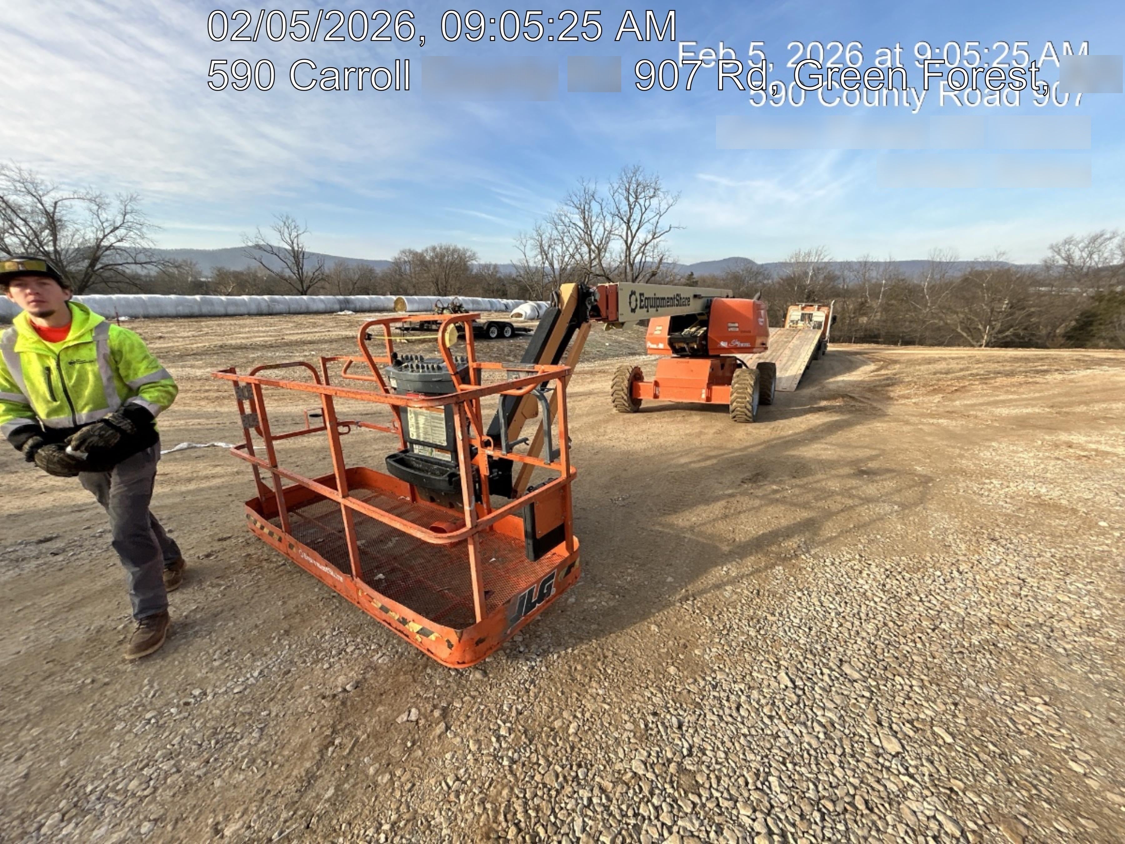 2022 JLG 660SJ