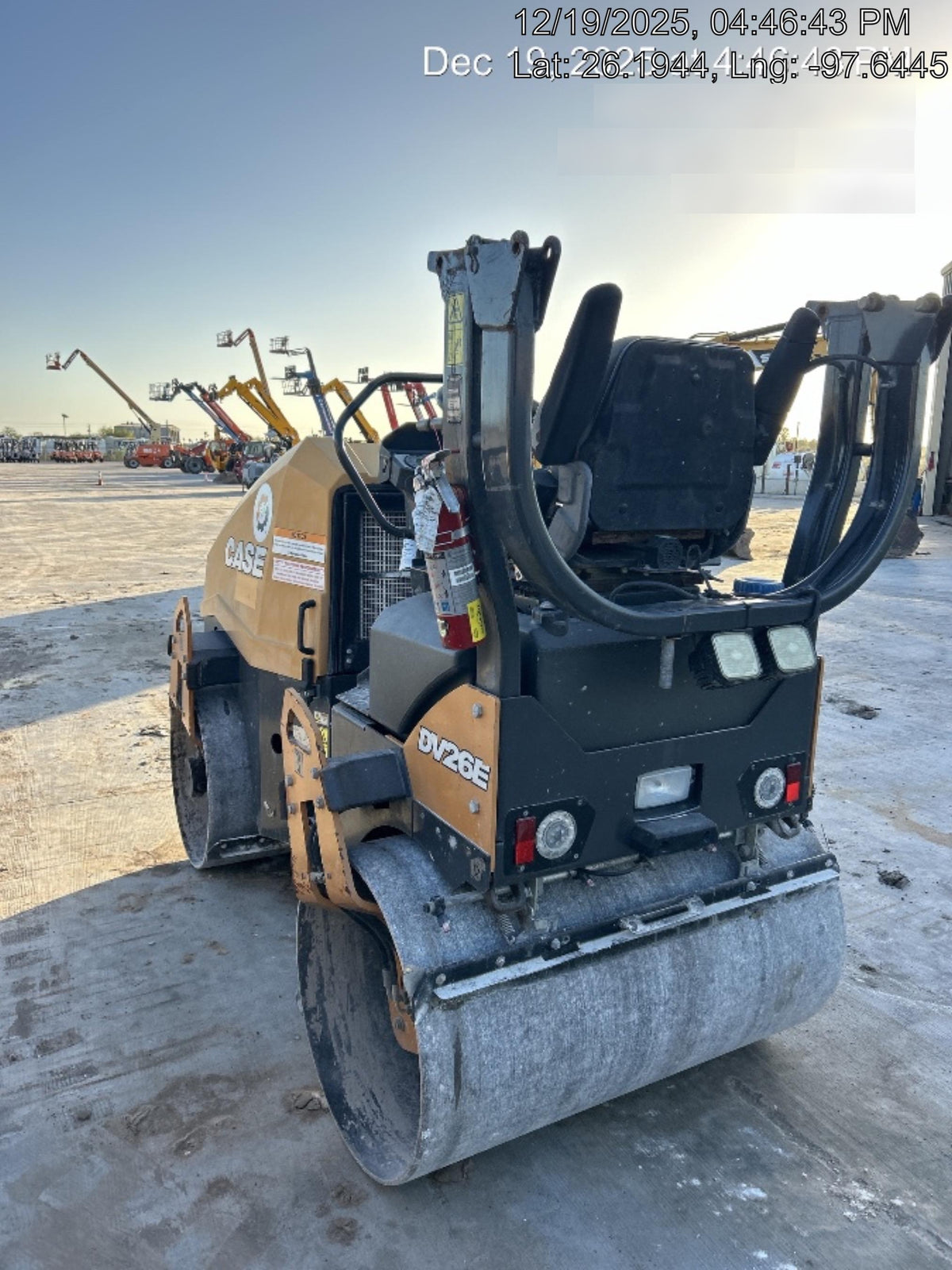 2021 CASE DV26E