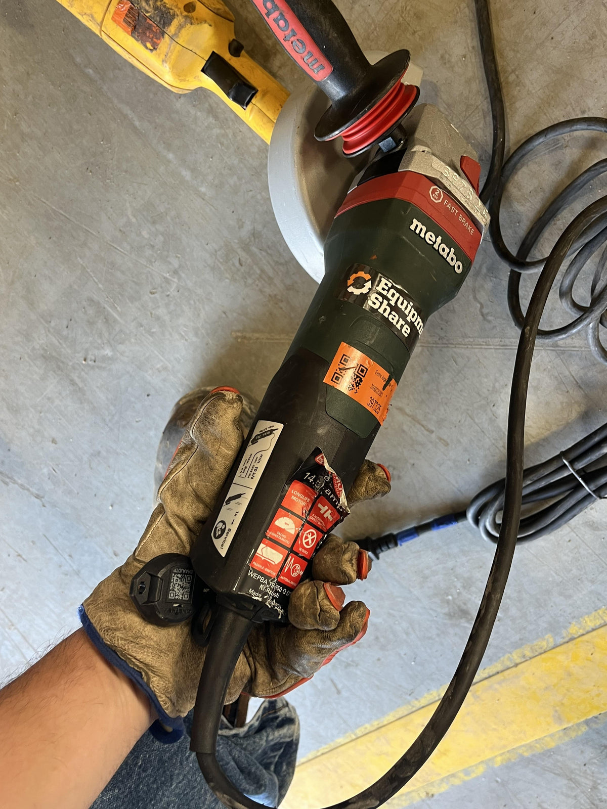 2021 DEWALT DW831