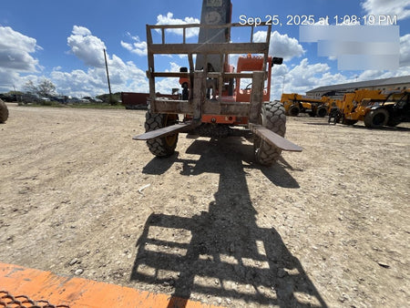 2021 SKYTRAK 8042