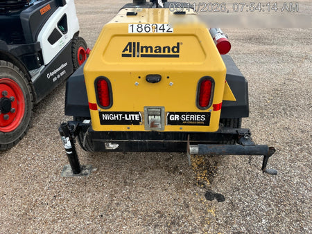 Allmand NLV3GR (4) LED Light Fixture 350W, 23' Vertical Mast, 3kW Prime, Towable, Deep Sea L401, Leveling Jacks, Yanmar T4F 5.8hp