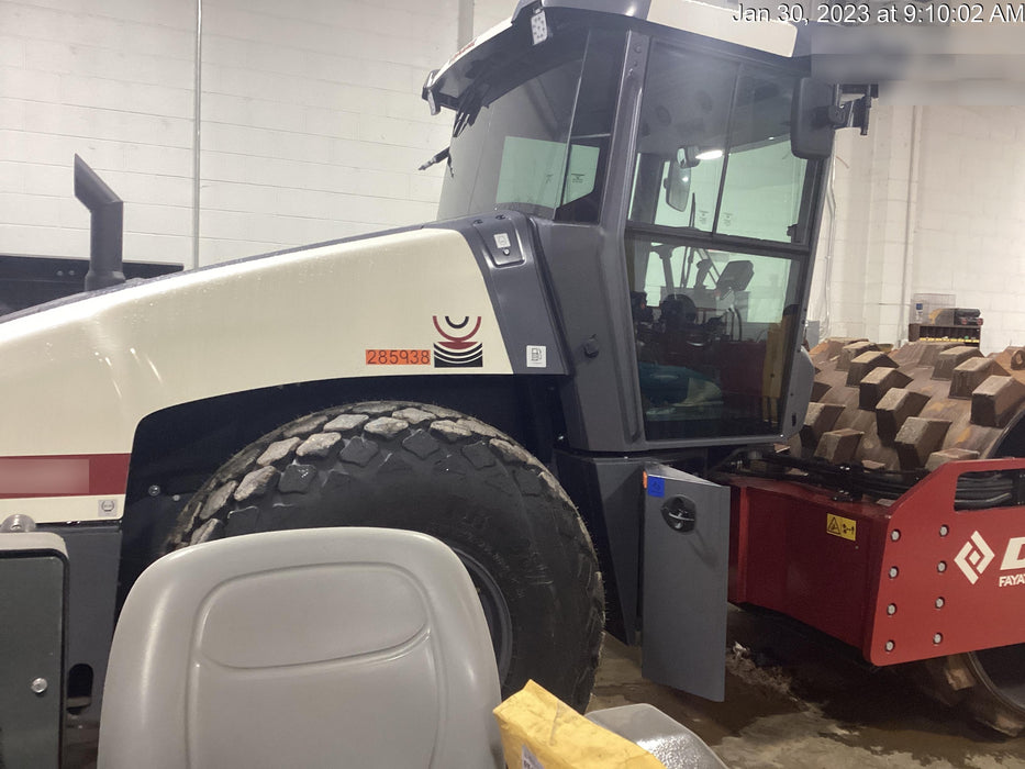 2023 DYNAPAC CA2500D