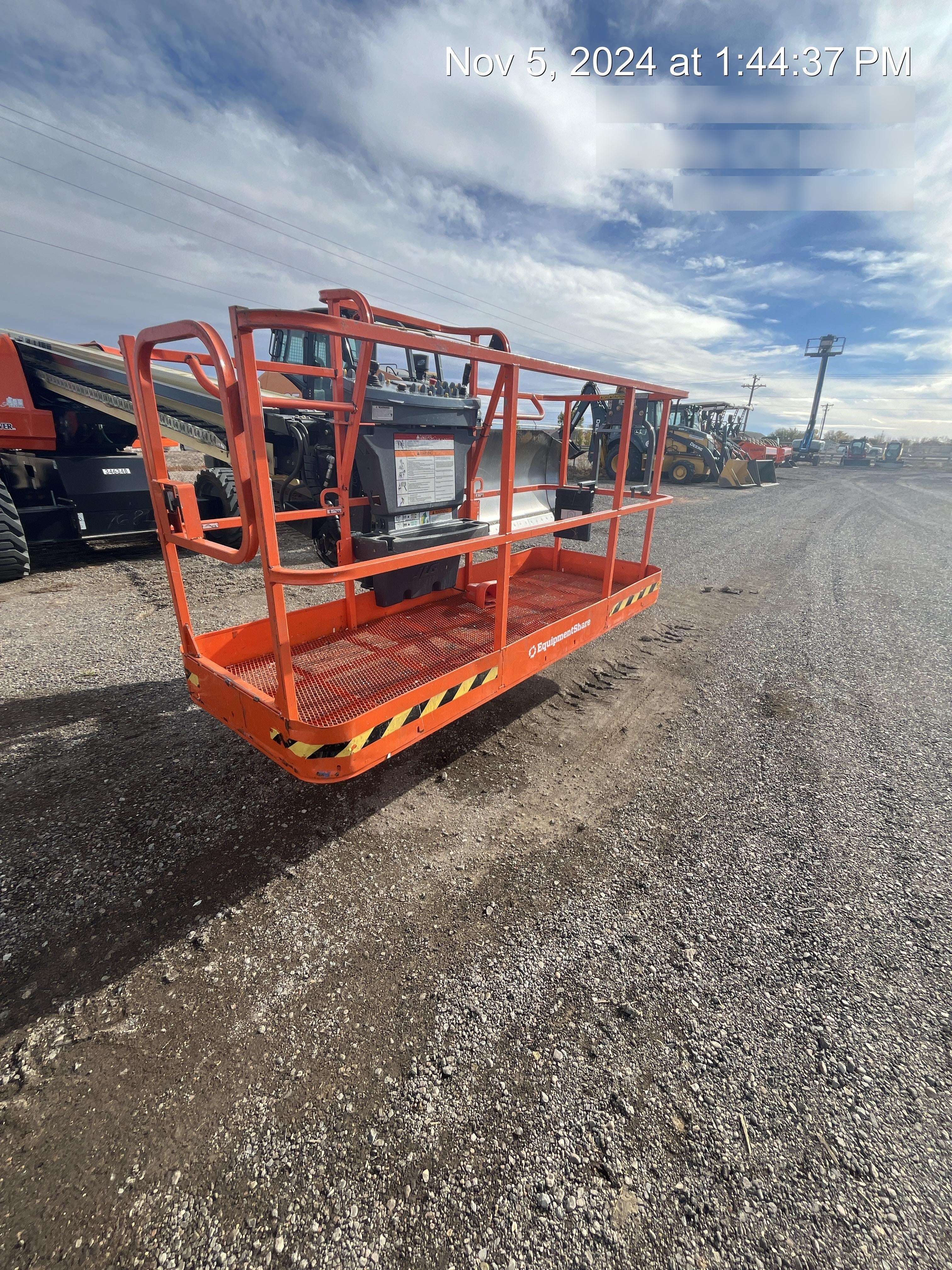2023 JLG 600S