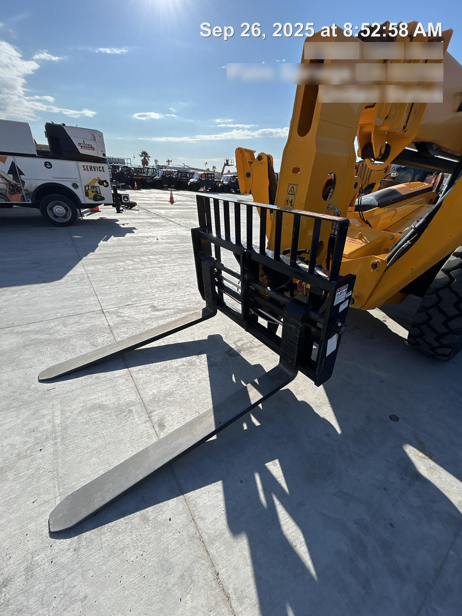 2023 JCB 400/F7377
