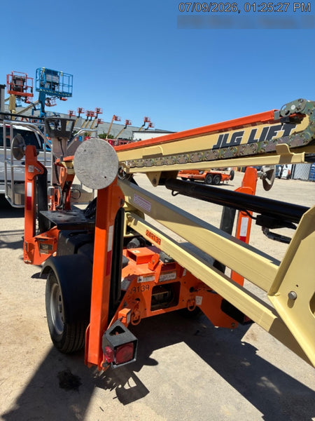 2022 JLG T350