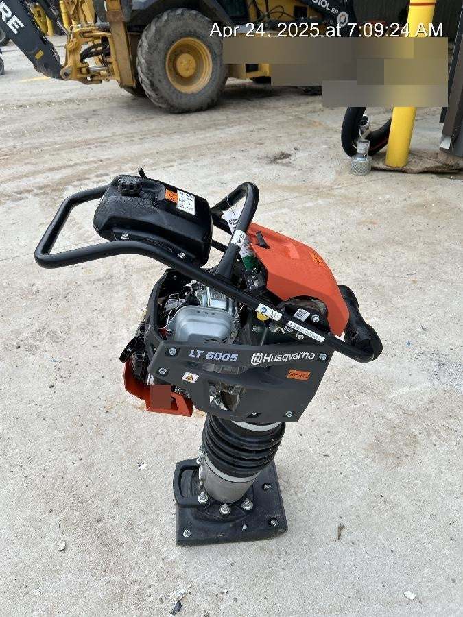 2025 HUSQVARNA LT6005