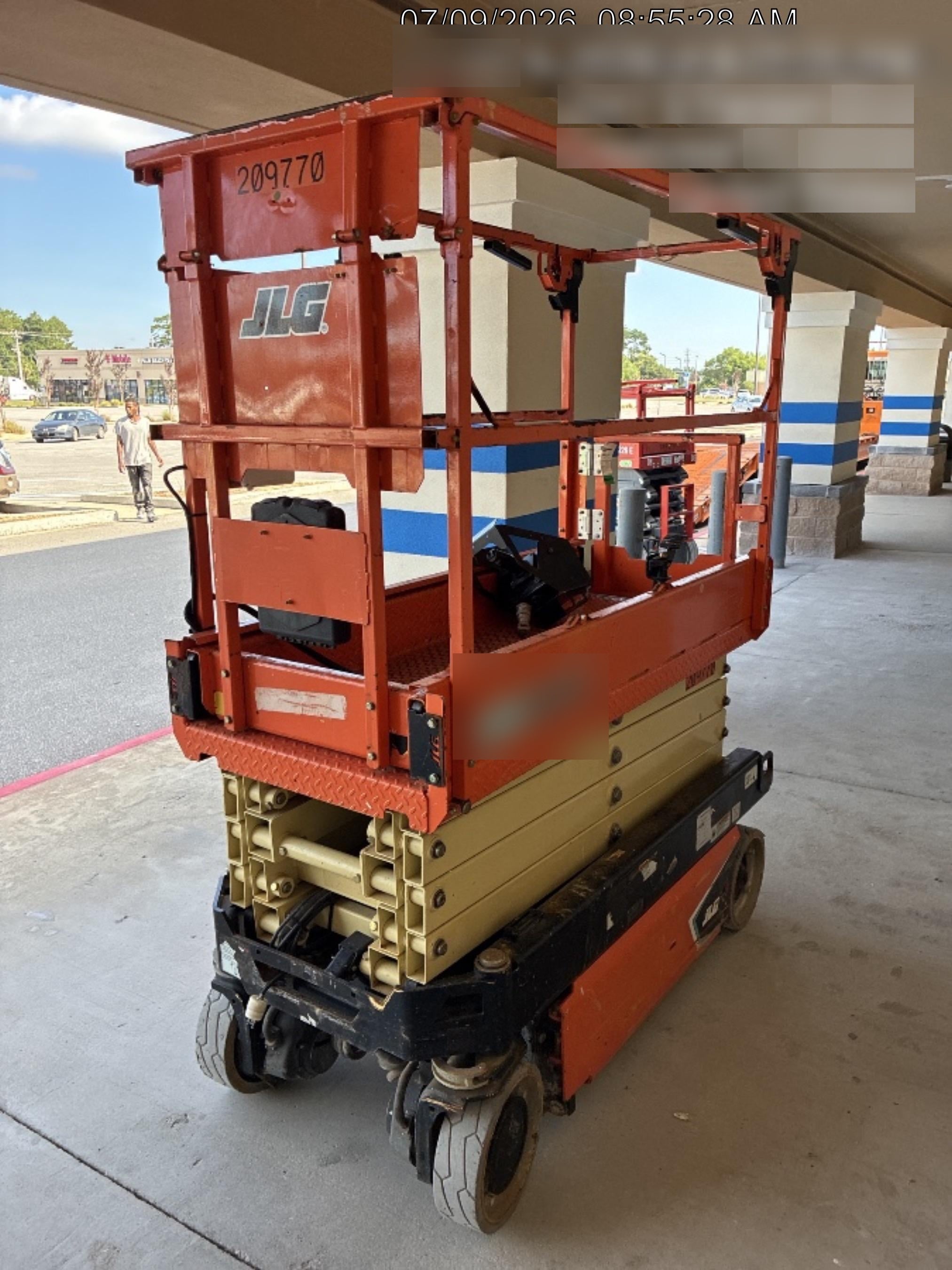 2022 JLG ES1932