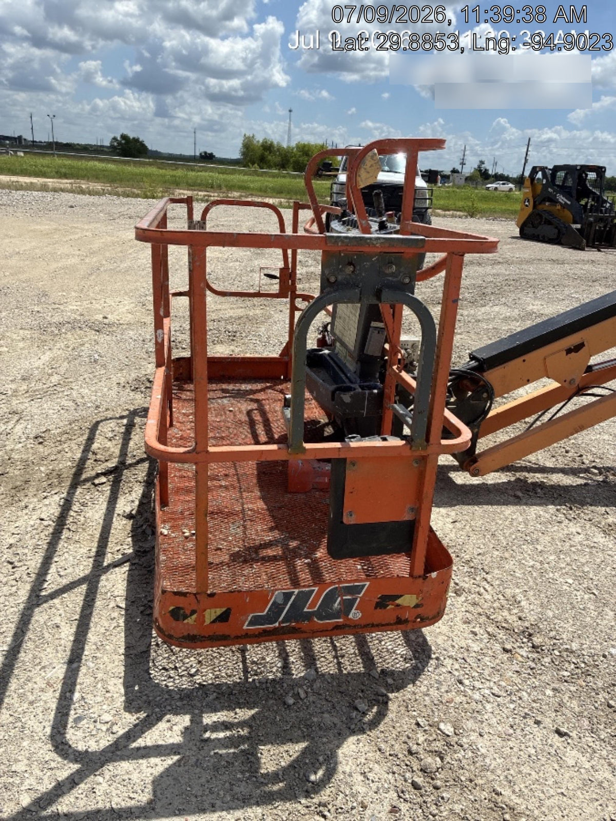 2023 JLG 660SJ