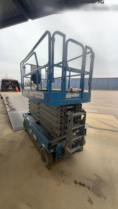 2019 Genie GS-4047 Folding rails with half height swing gate