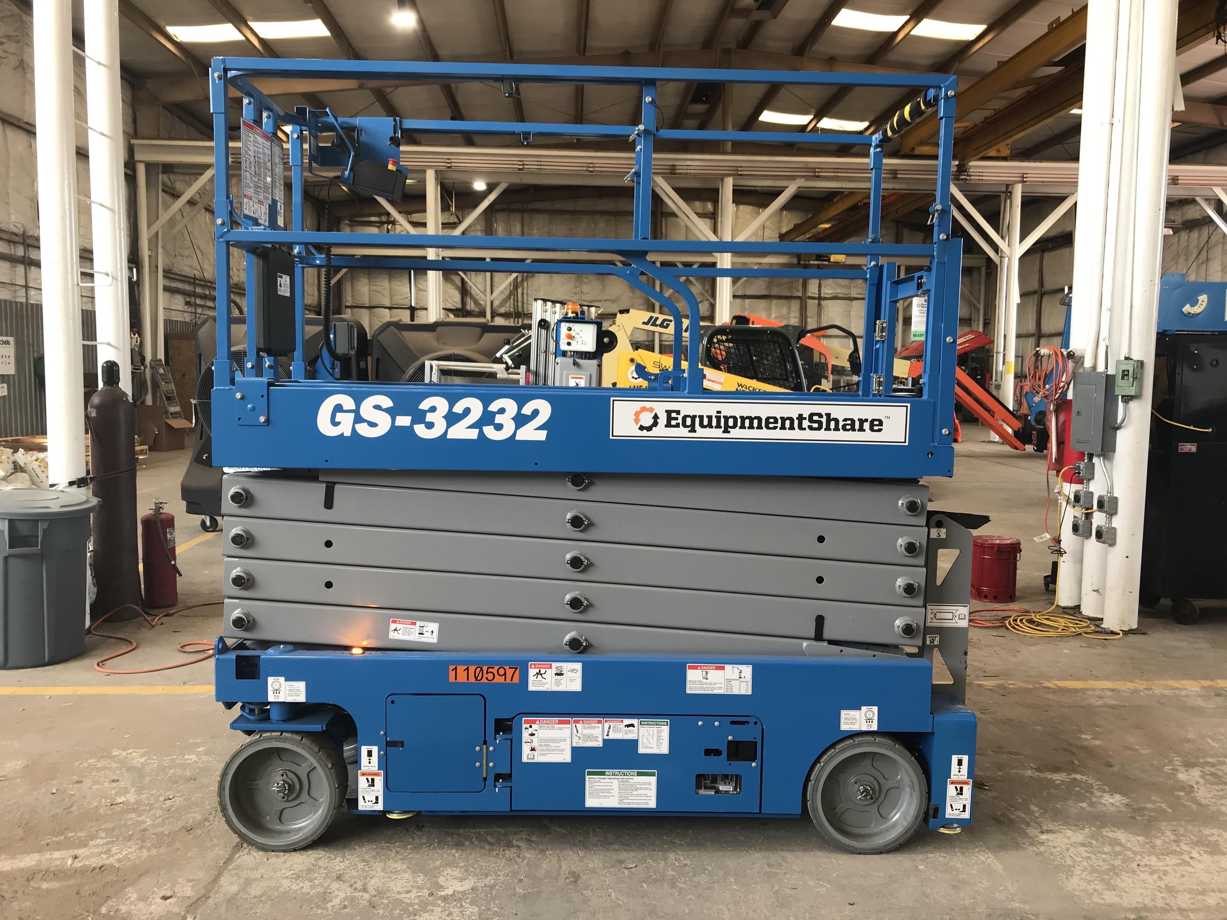 2020 Genie GS-3232 Standard, Folding half height swing gate