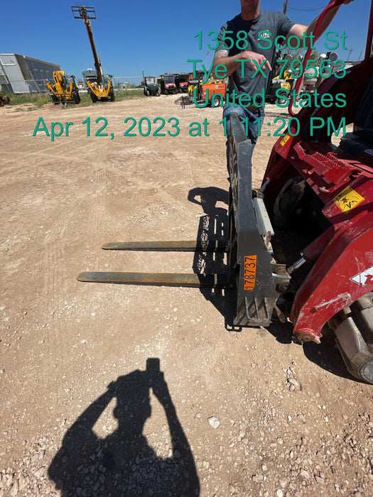 2021 PALADIN 48" Pallet Forks - Paladin
