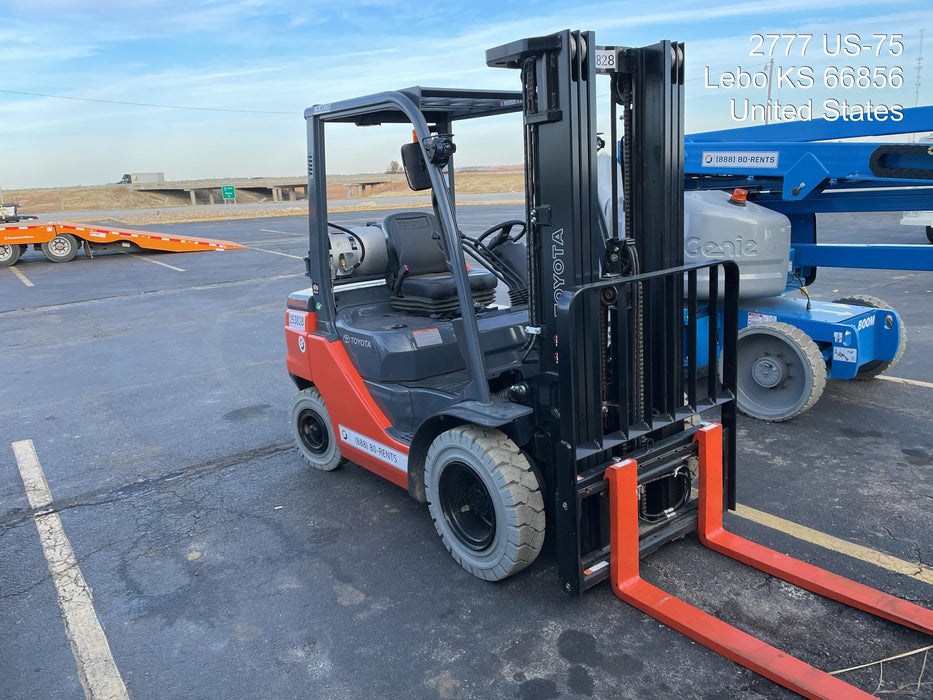 2022 TOYOTA 50-8FGU25