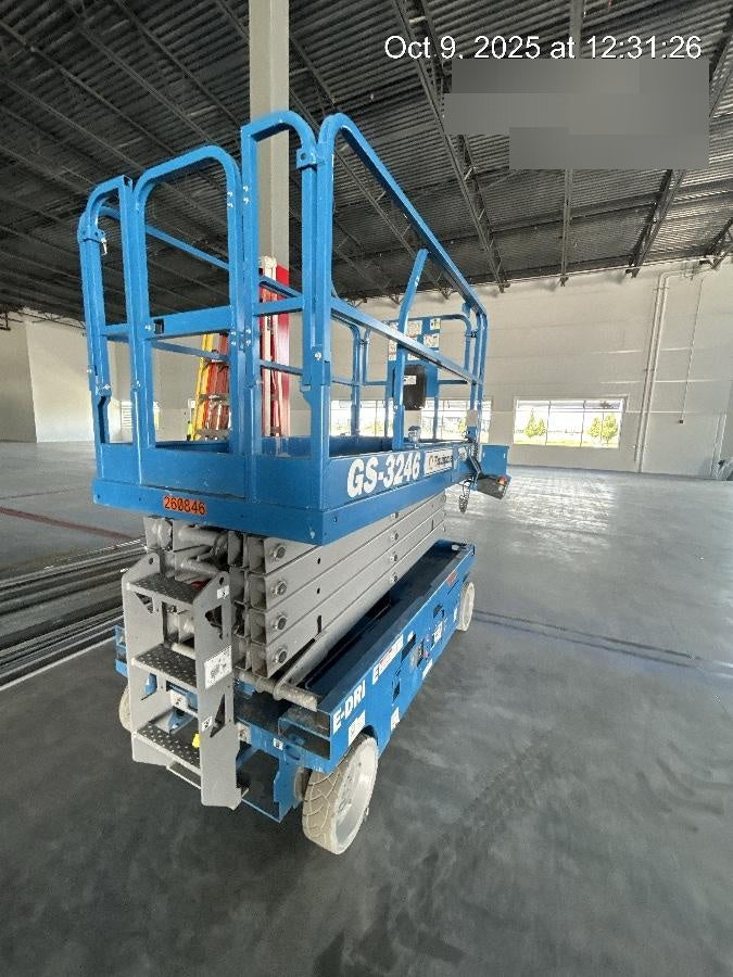 2022 GENIE GS-3246