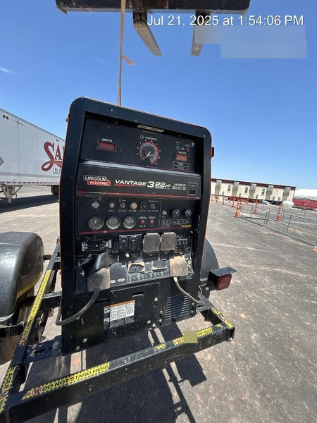 2021 Lincoln Electric Vantage 322 Vantage 322 Ready Pak 3 w/ Telematics & Decals, ORANGE (includes trailer, cable rack, fender light kit)