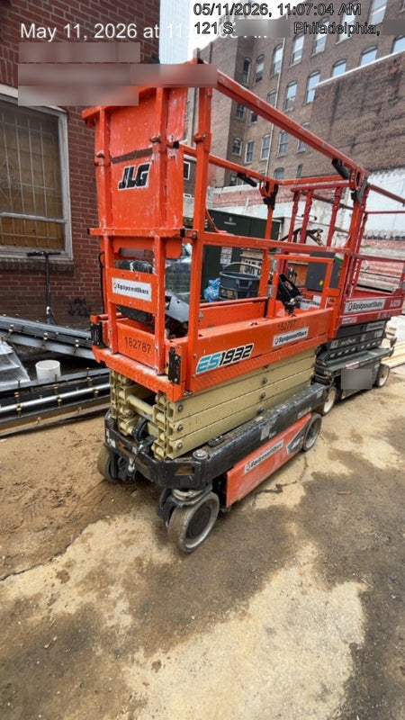 2021 JLG ES1932