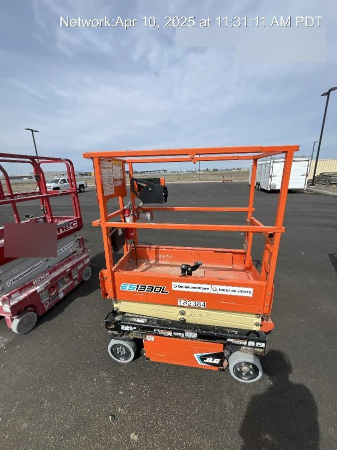 2021 JLG ES1330L