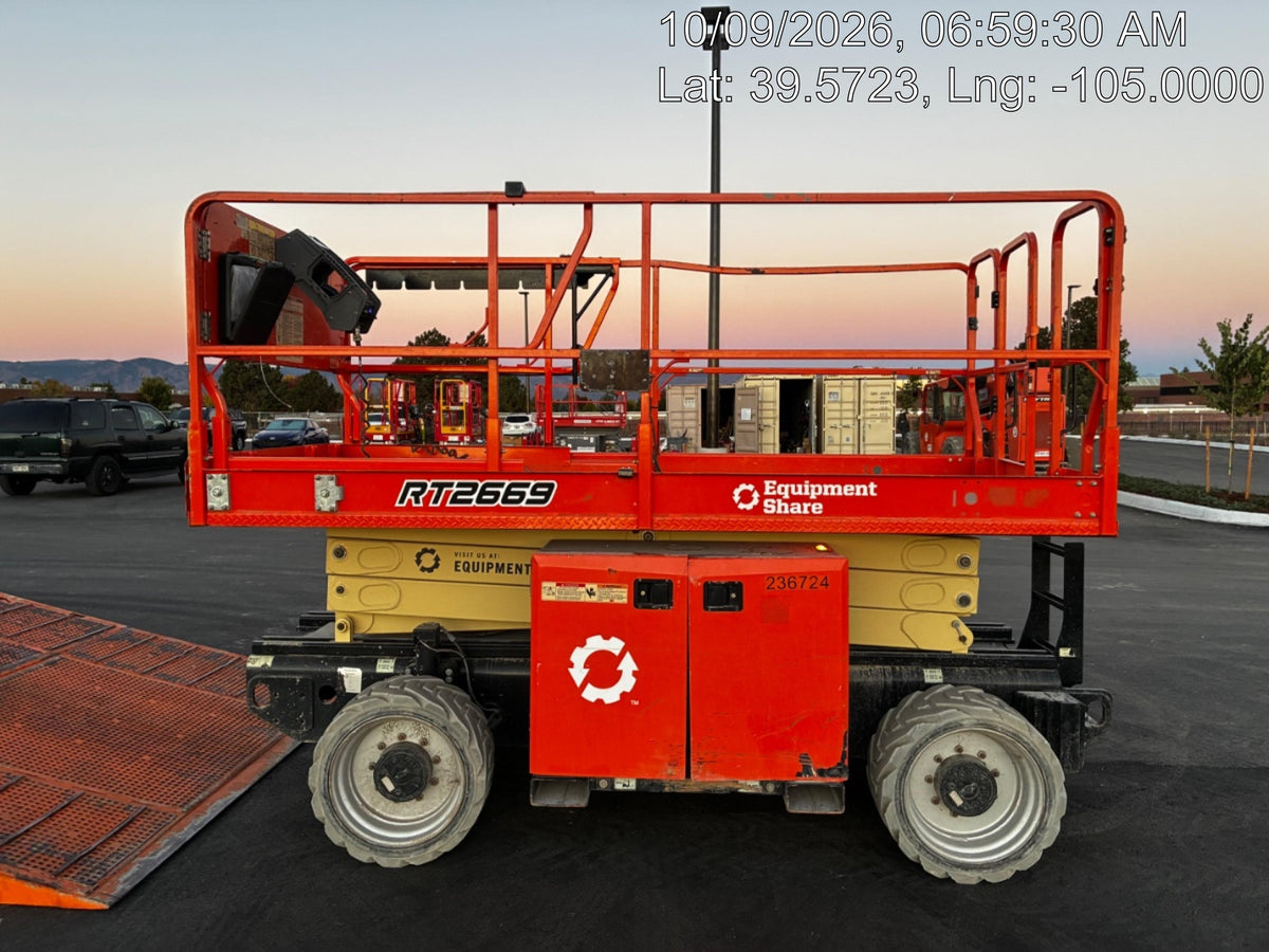 2022 JLG RT2669